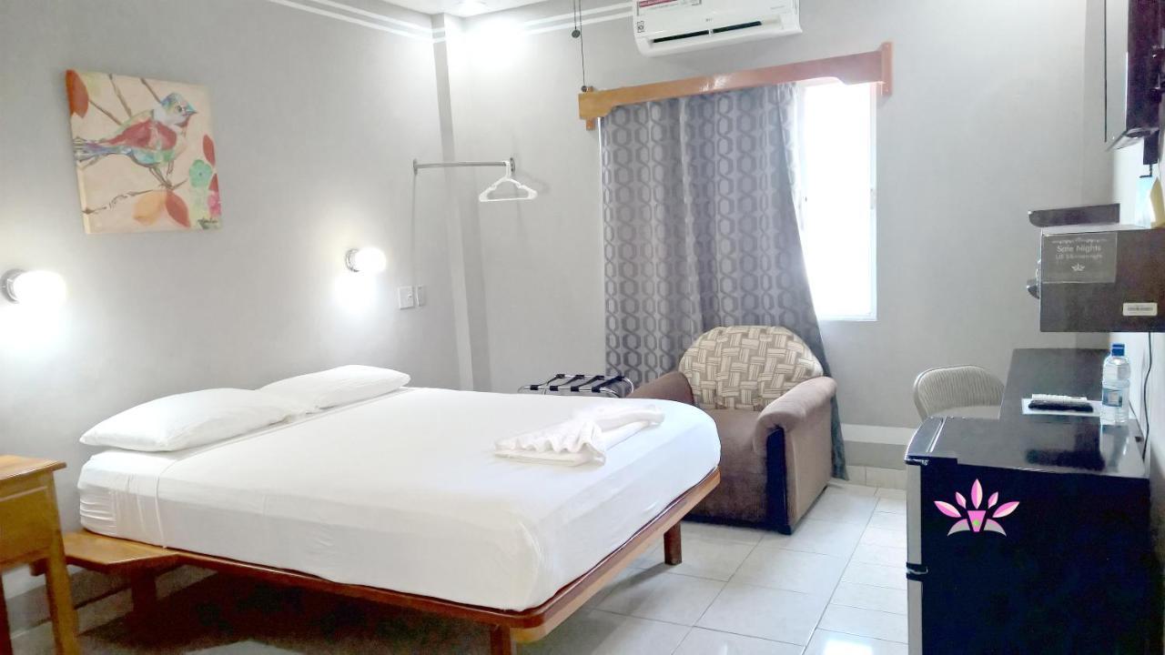 Maya Bella Downtown Hotel سان إجناسيو المظهر الخارجي الصورة